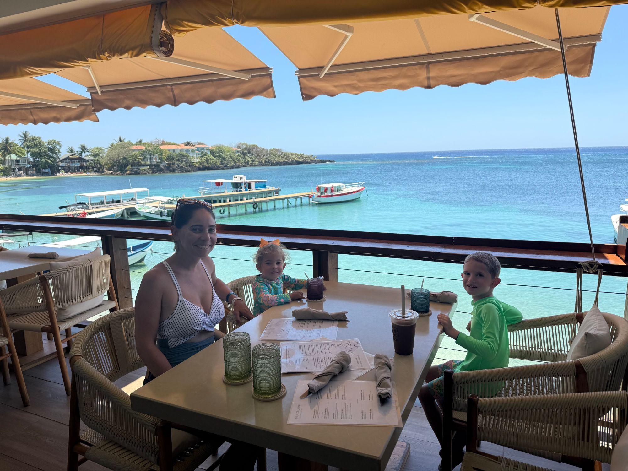 Mila del Mar overlooking the bay in West End